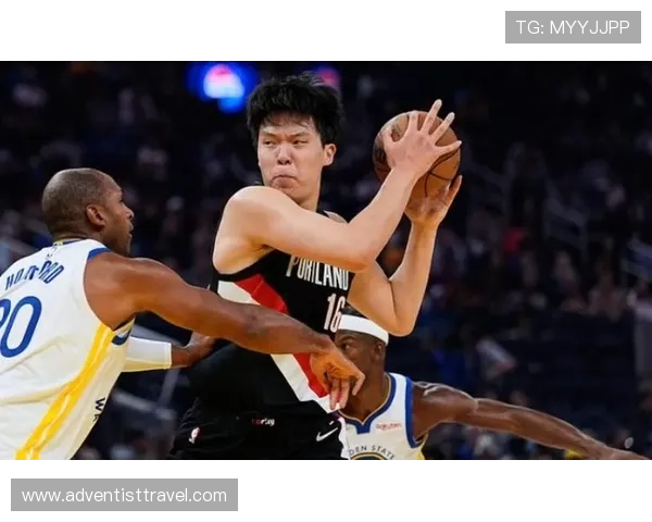 杨瀚森球场上像超人，家里却跟普通大男孩没两样？