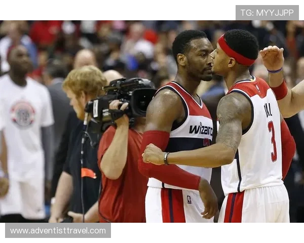 沃尔无球跑动减少，持球主导进攻改变奇才战术结构